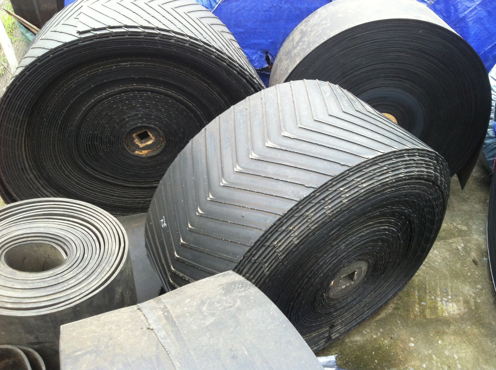 Băng tải cao su giá rẻ