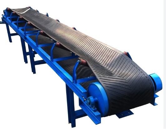 băng tải cao su lòng máng